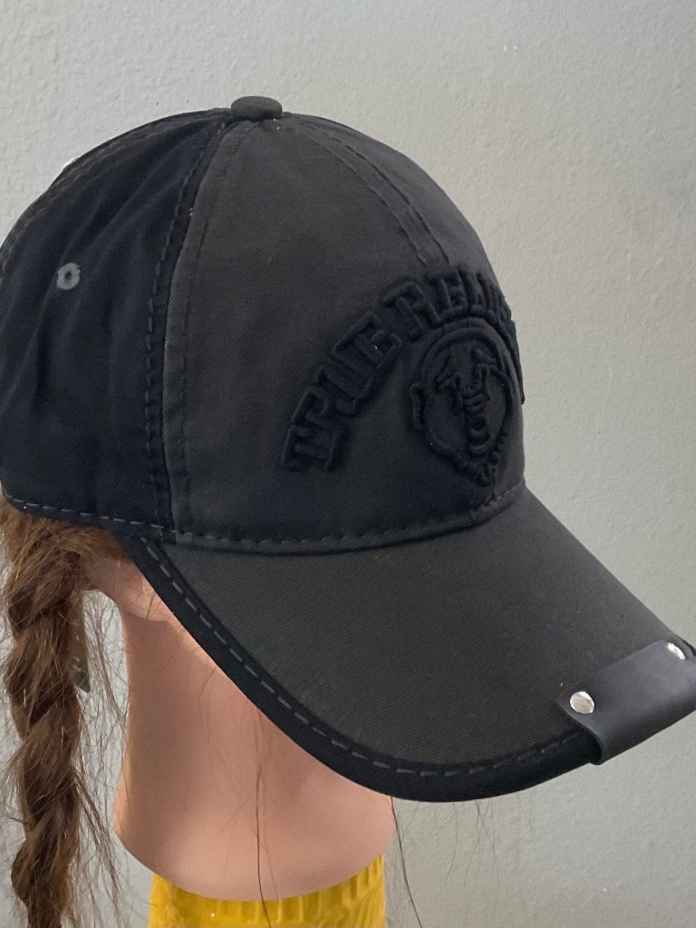 True religion Cap. - Picture 2 of 7